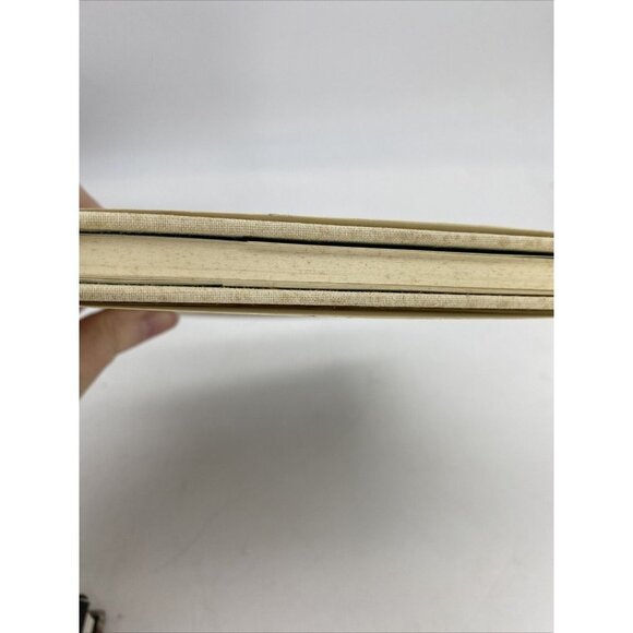 A Different Kind Of Christmas by Alex Haley 1988 First Edition Hardcover DJ - Picture 15 of 15
